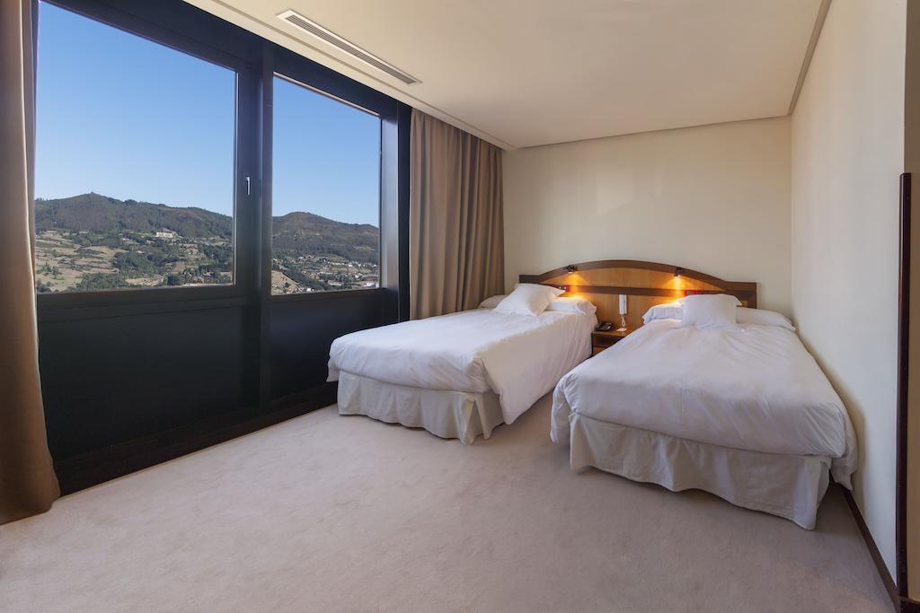 New Hotel Oviedo Ruang foto