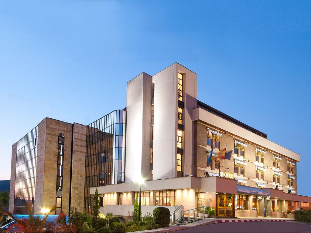 New Hotel Oviedo Bagian luar foto